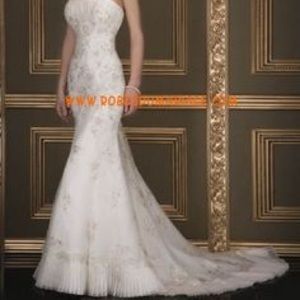 NWT Demetrios Ultra Sophisticates Wedding Dress!